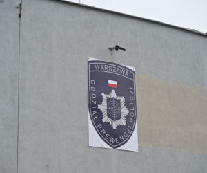 Pijany dowódca kompanii miał zgwałcić młodą policjantkę. Szokująca afera w policji