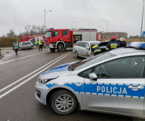 Wypadek na obwodnicy Gołdapi. Pięć osób rannych! Droga CAŁKOWICIE ZABLOKOWANA