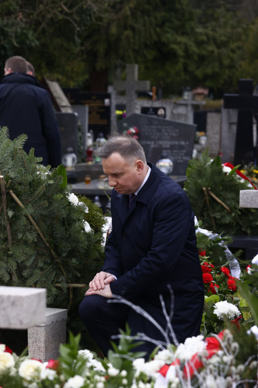 12. rocznica katastrofy smoleńskiej. Uroczystości na Powązkach Wojskowych
