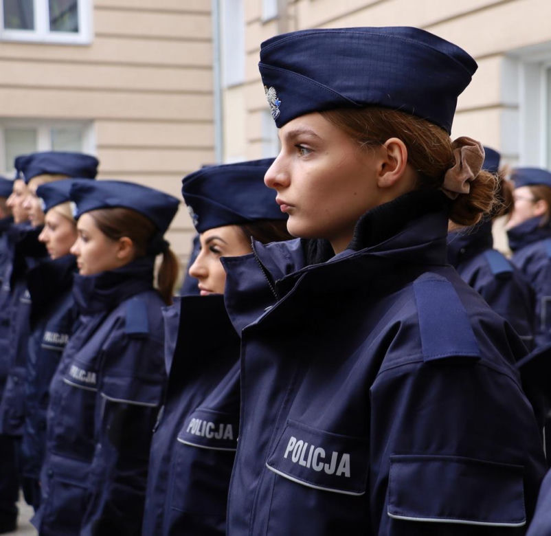 Wielkopolska policja. Uroczyste ślubowanie nowych policjantek i policjantów w Poznaniu