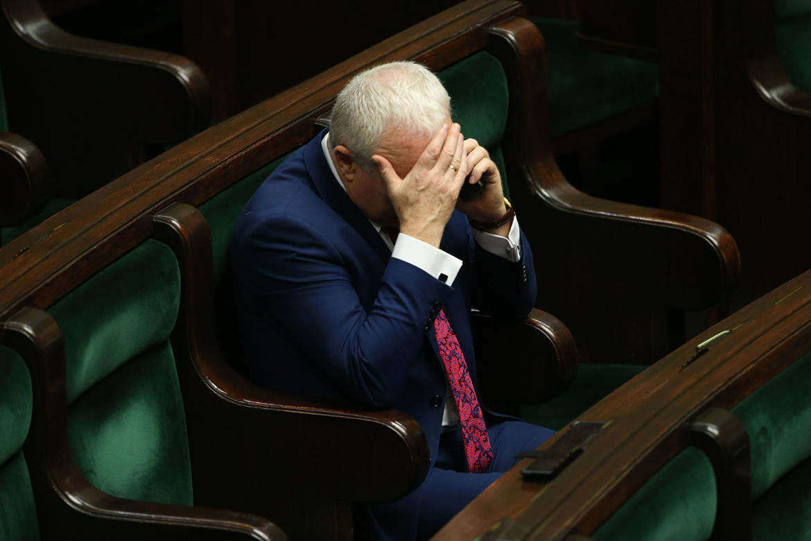 Puste ławy sejmowe. Dyskusji na temat zrównoważonego budżetu przysłuchiwali się nieliczni posłowie