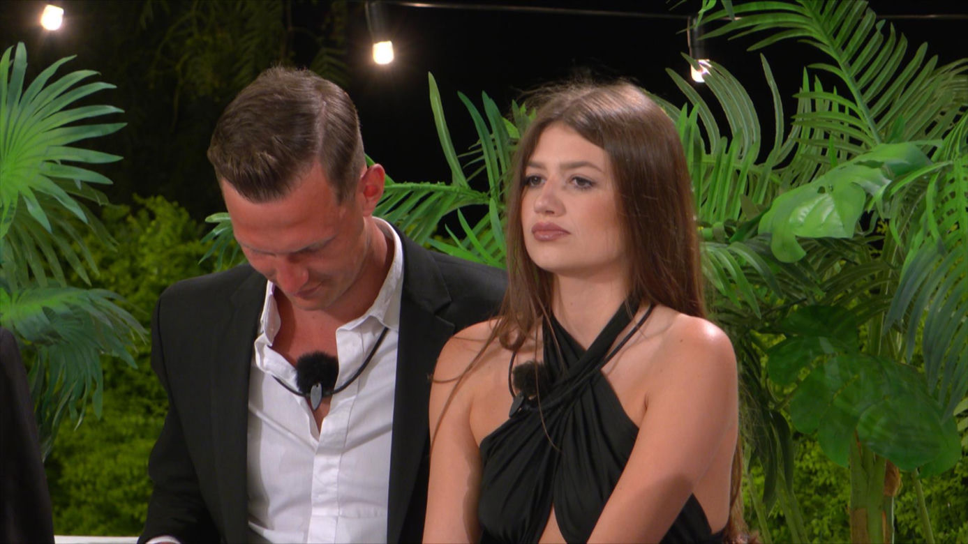 Love Island 9: wielki powrót na wyspę miłości. Adrian ma przerąbane?