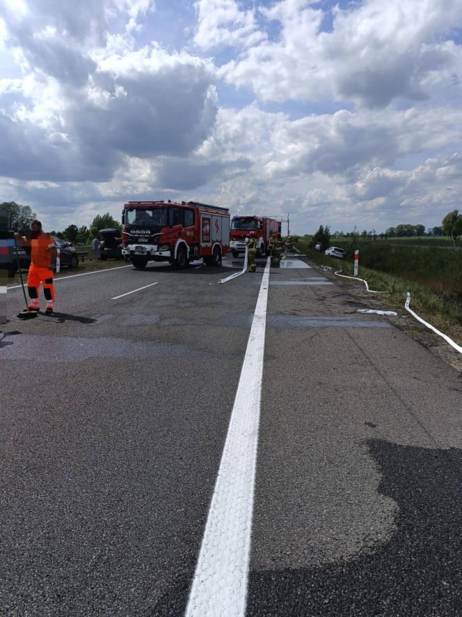 Wypadek na S7 spłonął samochód