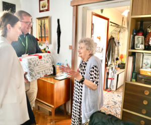 Z prezentami świątecznymi u Powstańców Warszawskich