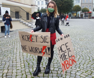 Idą lwice na ulice. Mieszkańcy Leszna znów protestują