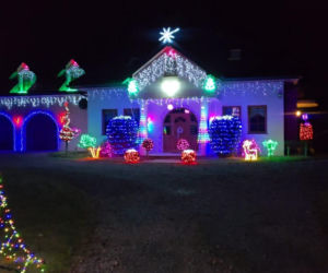 Magia Świąt w Świętokrzyskiem. Gdzie szukać najpiękniej oświetlonych domów? Rzepin i gmina Pawłów skradły show!