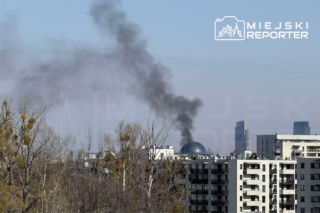 Kłęby dymu nad centrum handlowym w Warszawie. Strażacy gasili kolejny pożar
