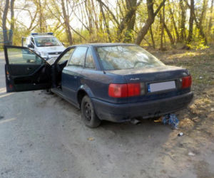 Wraki samochodów zalewają Warszawę