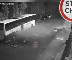 Makabryczny widok po nocnym wypadku. Hyundai roztrzaskał się o autobus