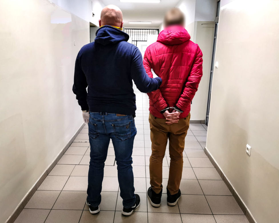 19-latek poczęstował koleżankę herbatą z amfetaminą