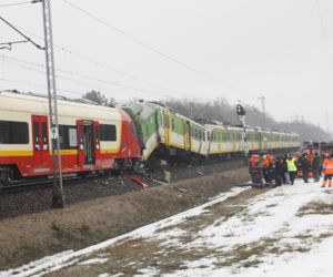 POCIAGI ZDERZENIE 17 AH