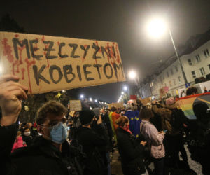 Nocne protesty pod domem Jarosława Kaczyńskiego