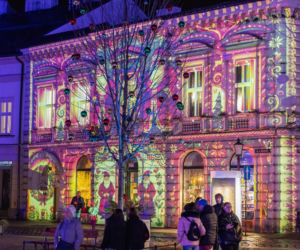 To najbardziej świąteczne miasto w województwie śląskim. Częściowo znajduje się w Małopolsce