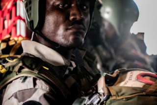 Afrykańscy żołnierze w europejskich armiach? Kontrowersyjny pomysł na rekrutację Afrykanów do wojsk UE