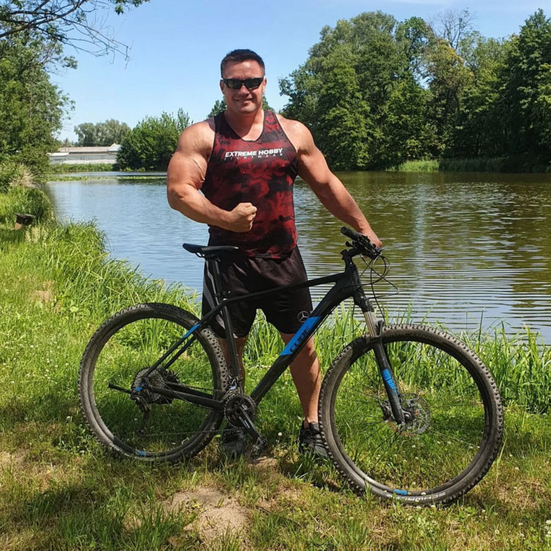 Tak wygląda Krzysztof Radzikowski bez koszulki