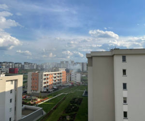 Pożar bloku na os. Projektant. Ewakuowano mieszkańców [ZDJĘCIA]