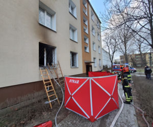 Dramatyczny pożar w bloku na Pradze