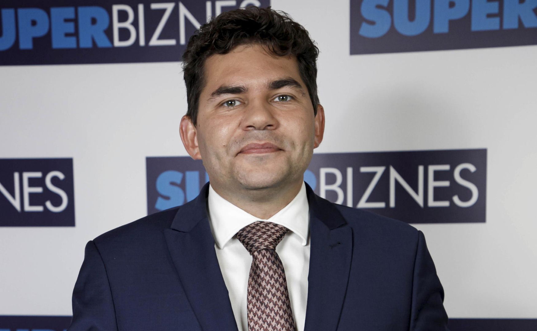 To on zostanie premierem Gargamela? Taki majątek ma Lucjusz Nadbereżny! Sporo kas…