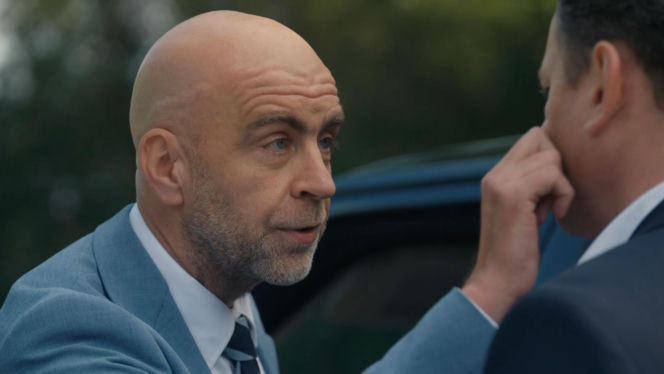 Barwy szczęścia, odcinek 3264. Stefaniak (Paweł Ławrynowicz), Bazylow (Andrzej Szeremeta)