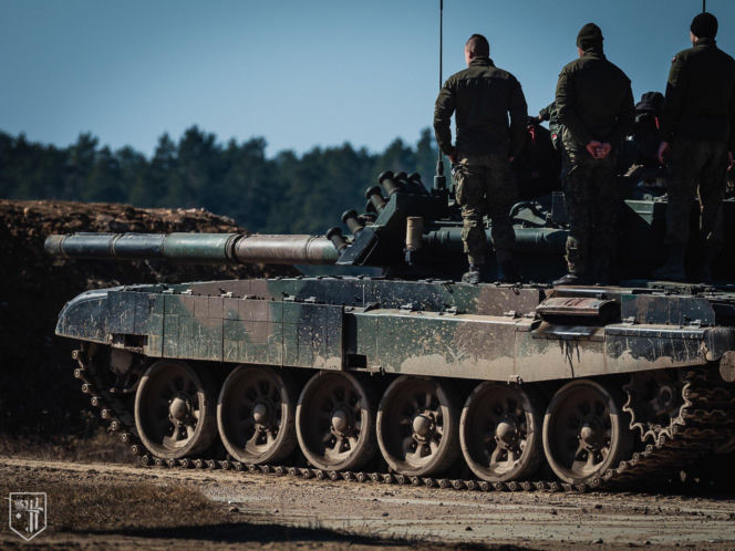 "Zawiszacy" za sterami legendy. Nowi kierowcy czołgów PT-91 w 15. Brygadzie