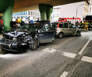 Trzy samochody zderzyły się na ulicy Jagiellońskiej