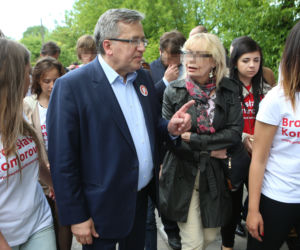 PIS NASYŁA DZIAŁACZY NA KOMOROWSKIEGO.