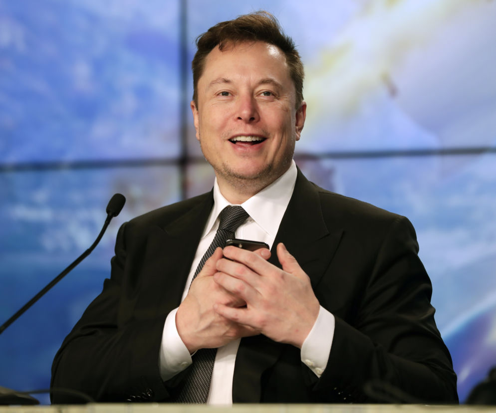 Najbogatszy człowiek świata jest bezdomny? Elon Musk śpi kątem u przyjaciół