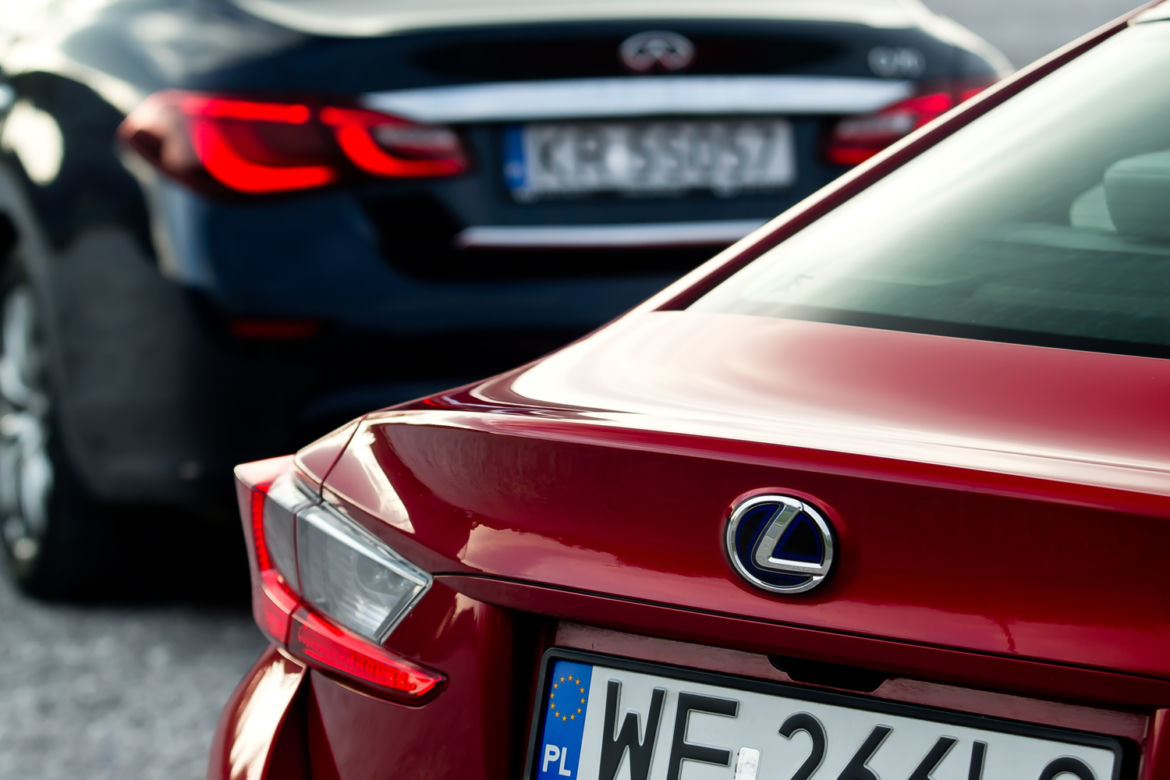 Infiniti Q70h Premium Tech & Lexus RC 300h F Sport