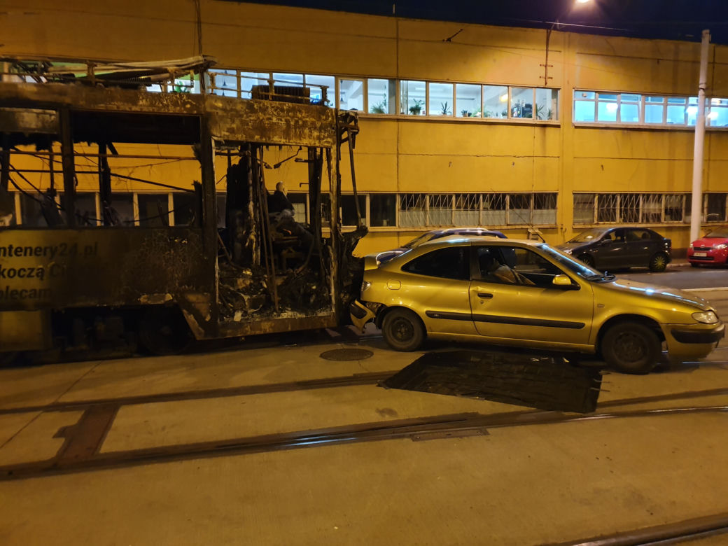 Tramwaj w płomieniach, 30 rannych, 16 zastępów... na szczęście to scenariusz szkolenia