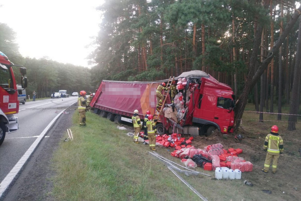 Tragiczny wypadek w Emilianowie. Zginęła czteroosobowa rodzina. Sprawcą był Tomasz L.  może być tak