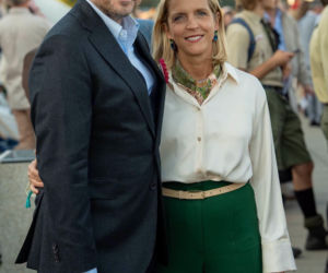 Trzaskowski i Ozdoba z żonami na Wielkiej Warszawskiej. Co za szyk!