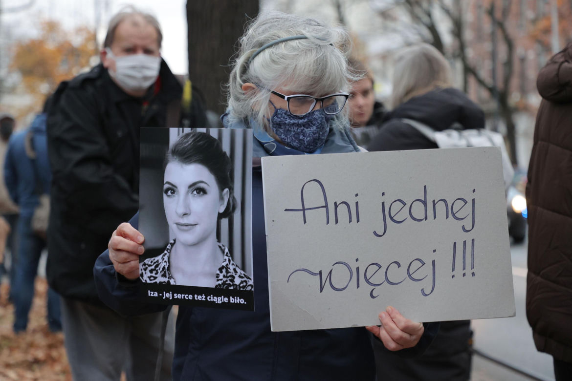 Marsze w całej Polsce! Kobiety żądają legalnej aborcji. „To nie jest koniec walki”