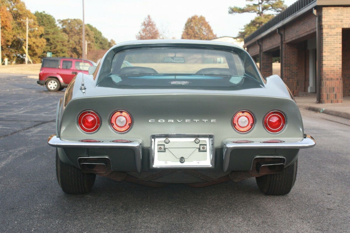 Corvette C3 Stingray z przebiegiem 2155 km