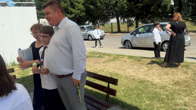 "Każdy powinien być doceniony za ciężką pracę". Szczebrzeszyn nagradza uczniów. Za czerwony pasek czekają darmowe lody