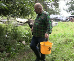 Rolnicy. Podlasie. Gienek i Sławek z wizytą u Maćka z Kundzicz