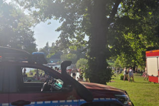 Przerażające sceny we Wrocławiu. Szukali jej pod wodą, tworząc łańcuch życia