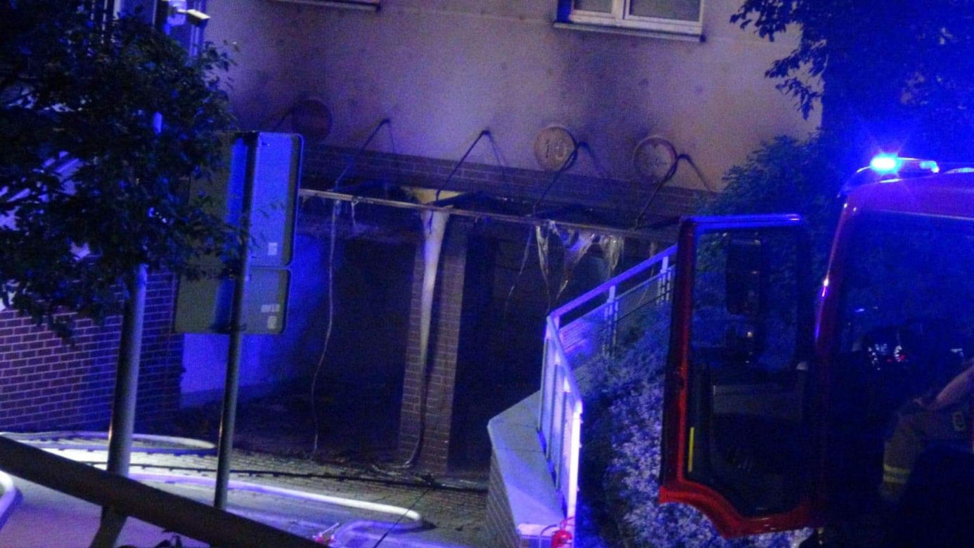 Potężny pożar w warszawskim bloku. Ewakuowano ludzi i zwierzęta
