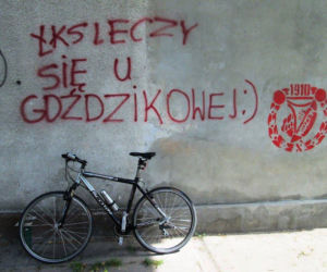 Derby Łodzi na murach