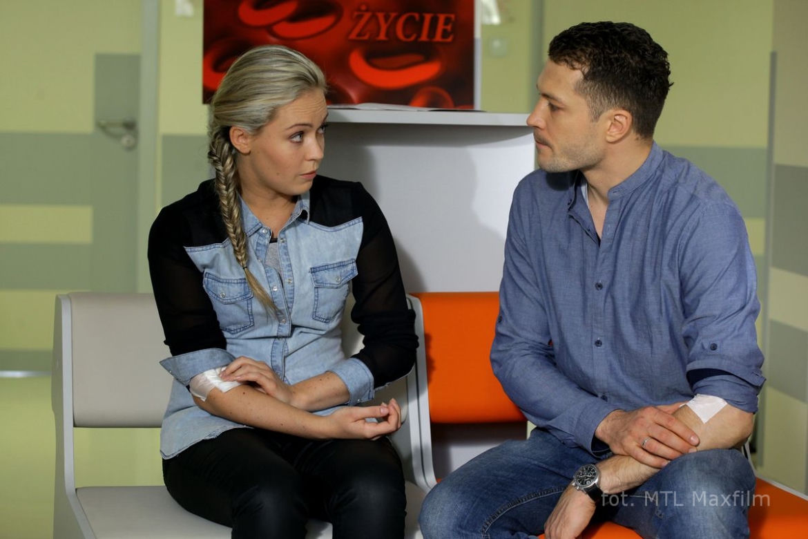 M jak miłość odc. 1042. Tomek (Andrzej Młynarczyk), Maryla (Izabela Kapiasova)