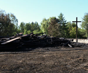Krzyż przetrwał inferno. Zadziałała opatrzność?