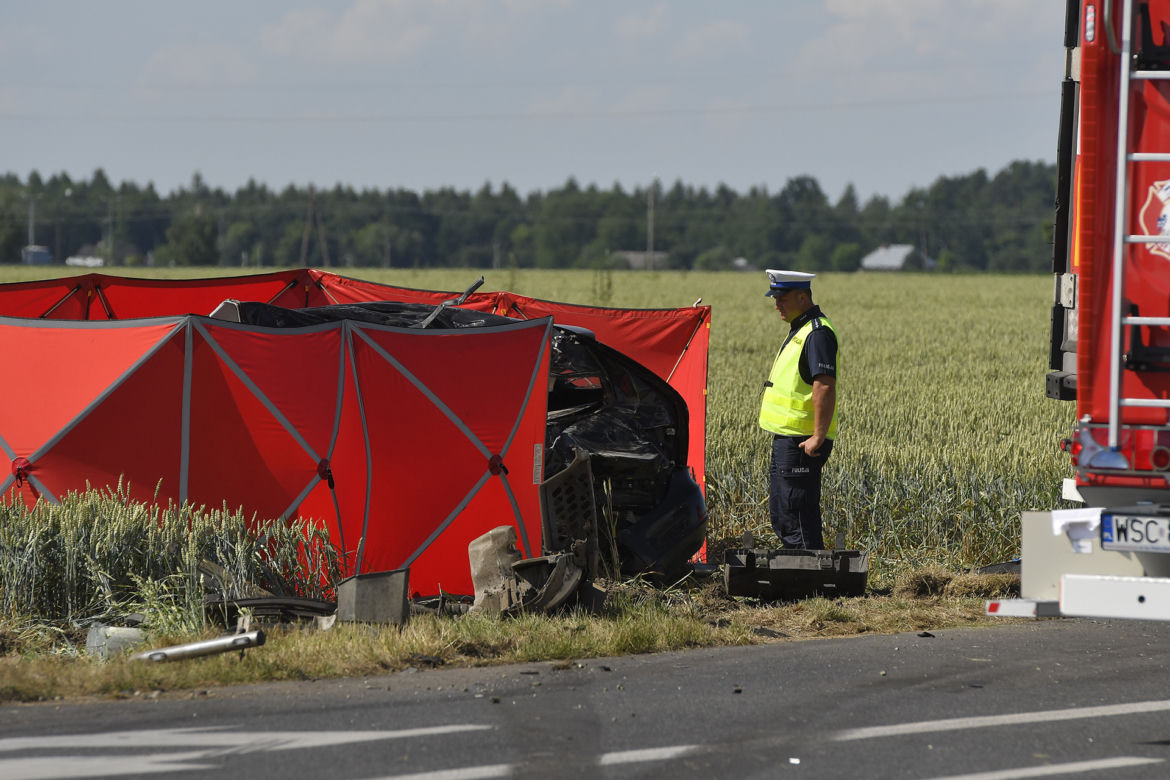 Wypadek w Elżbietowie. Zginęły dwie rodziny 