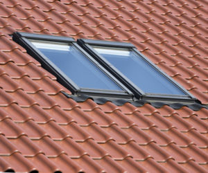 Dachówki ceramiczne - zakładkowe w typie esówki