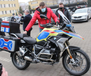 Toruń wreszcie ma motoambulans. Tak prezentuje się pojazd