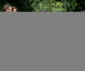 Powiedz TAK! odc. 1. Natalia (Anna Karczmarczyk), Oskar (Cezary Pazura), Jan (Piotr Bondyra), Dorota (Ewa Bukowska), Zofia (Maria Pakulnis)
