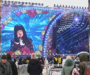 Zbierali do puszki na zdrowe brzuszki. Serduszkowe szaleństwo opanowało stolicę