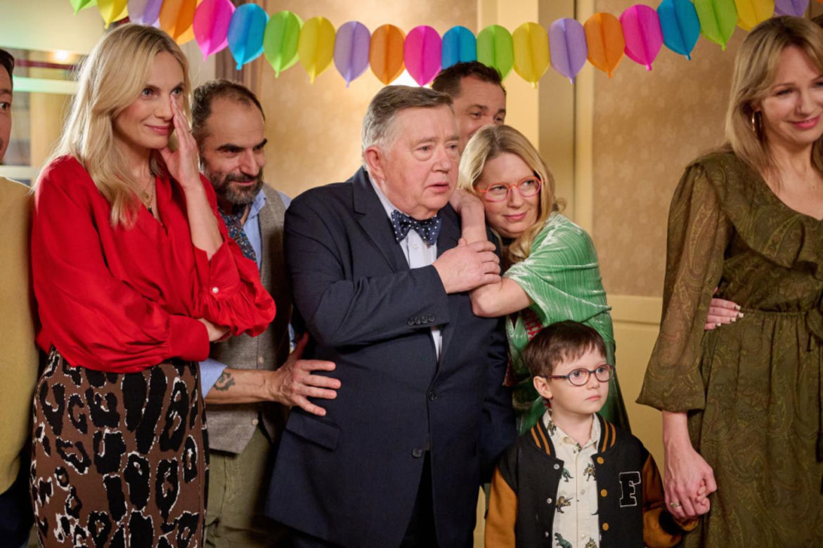 Na Wspólnej, odc. 4000. Włodek (Mieczysław Hryniewicz), Monika (Sylwia Gliwa), Ricardo (Reda Paweł Haddad), Renata (Marta Jankowska), Ludzik (Gustaw Marczak), Sławek (Mariusz Słupiński)
