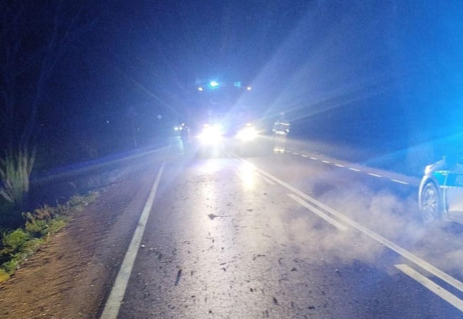 Pijany 32-latek z Siedlec dachował w Chotyczach. Policja znalazła przy nim narkotyki