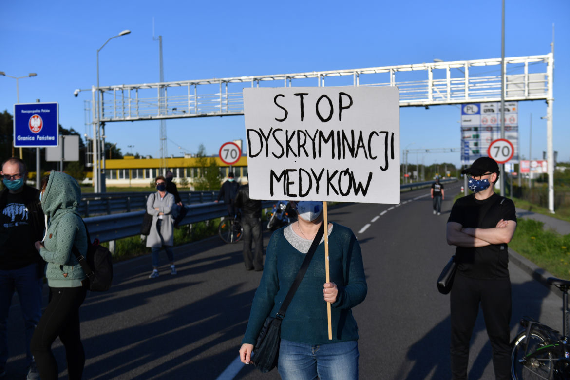 Protest medyków na granicy polsko-niemieckiej w Lubieszynie