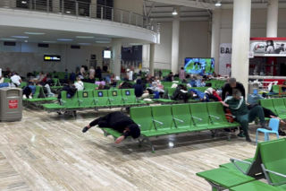 PILNE. 300 Polaków utknęło na Dominikanie po awarii samolotu! Skończyły się wizy, są małe dzieci