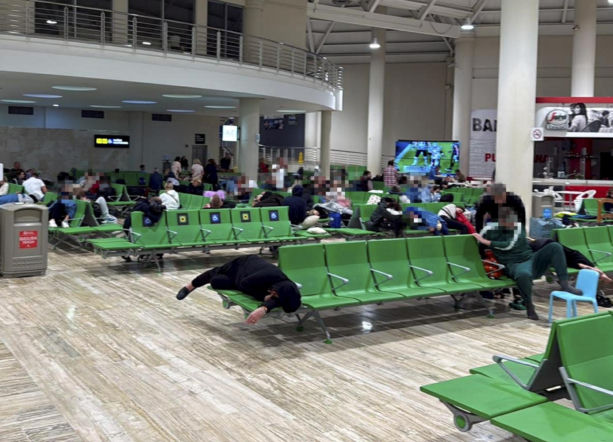 PILNE. 300 Polaków utknęło na Dominikanie po awarii samolotu! Skończyły się wizy, są małe dzieci